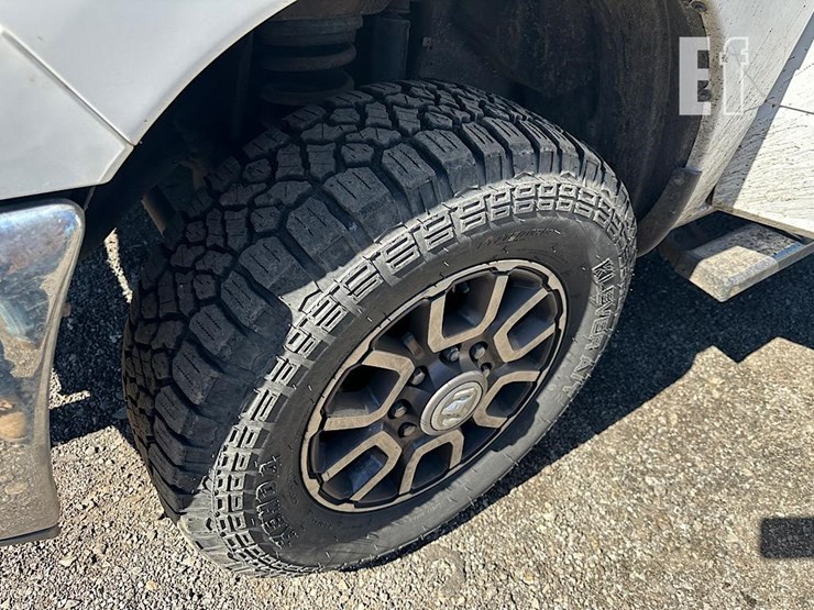 2015-dodge-ram-2500-image-19