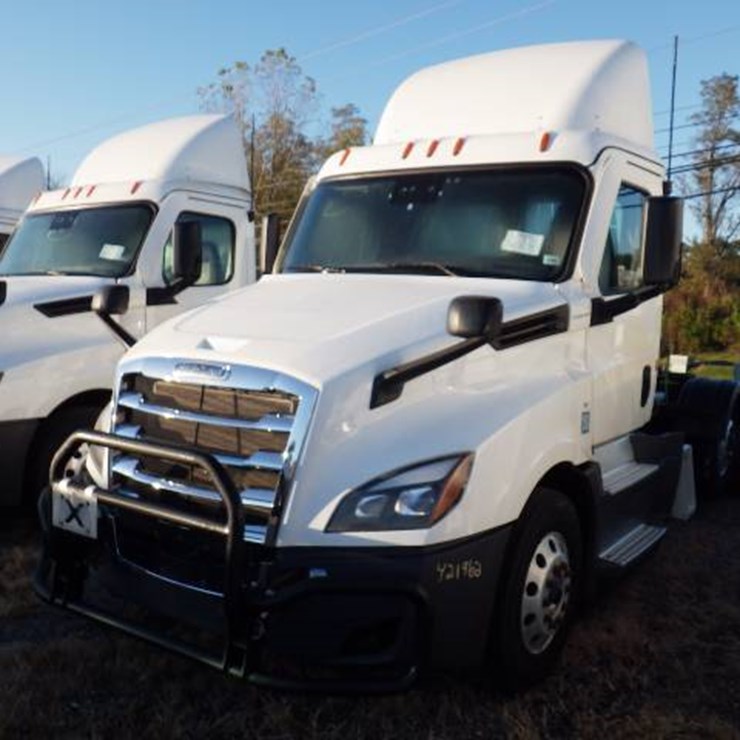 2022 FREIGHTLINER CASCADIA 126