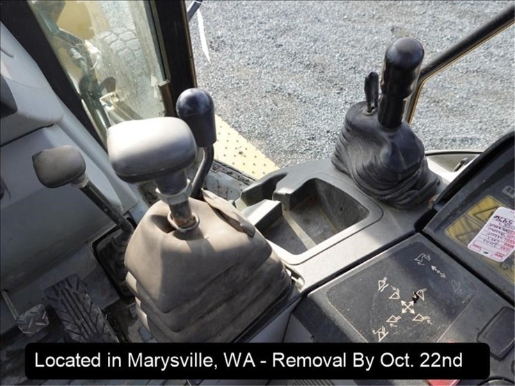 2014-caterpillar-420f-image-25