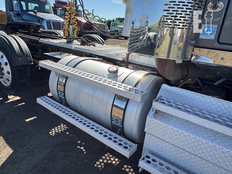 2012-western-star-4900-image-34