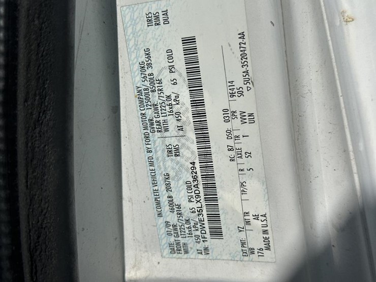 2009-ford-e350-image-54