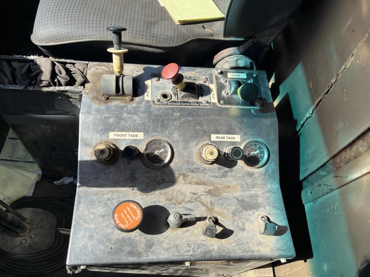 ford-ltls9000-image-13