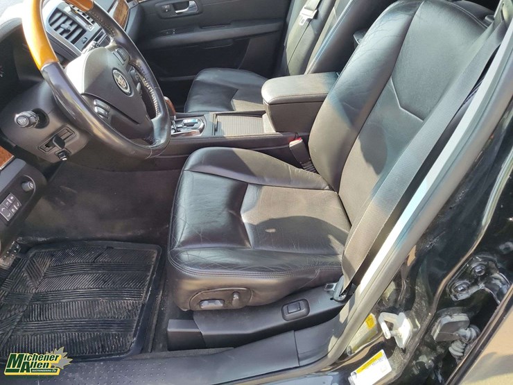 2007-cadillac-srx-image-10