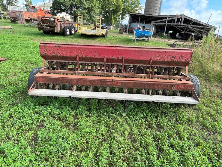 #5010-•-mccormick-10'-grain-drill-image-4
