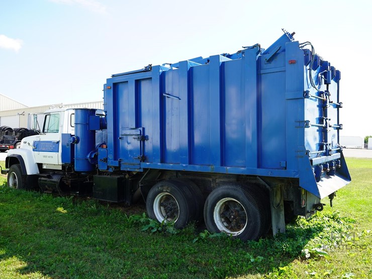 1987-ford-l9000-image-15