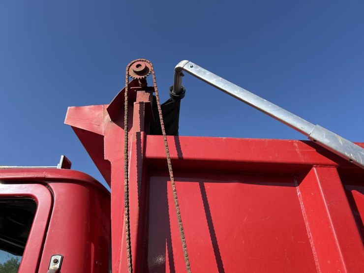 1993-mack-dm690s-image-19