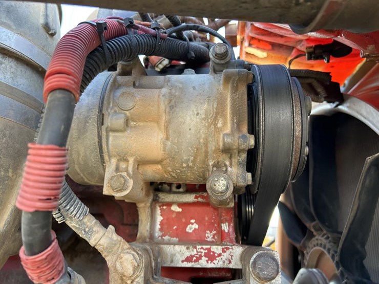 2009-peterbilt-386-image-47