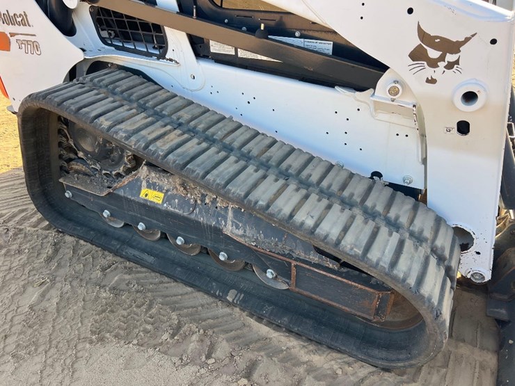 2023-bobcat-t770-image-13