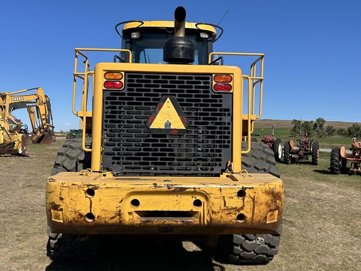 2003-deere-824j-image-6