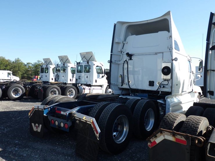 2020-western-star-5700xe-image-5