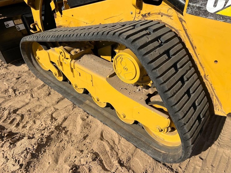 2018-caterpillar-259d-image-22