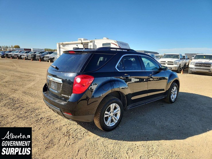 2015-chevrolet-equinox-lt-image-4