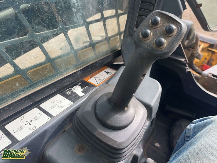 2013-deere-332e-image-14