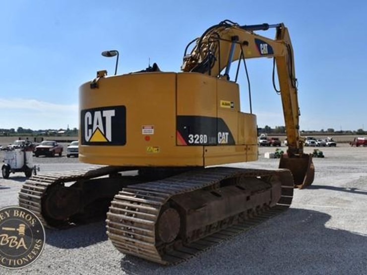 2015-caterpillar-328d-lcr-image-26