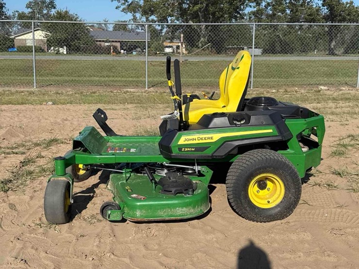 john-deere-la-image-1