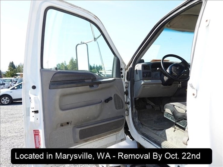 2000-ford-f650-image-11