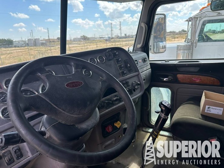 2009-peterbilt-386-image-6