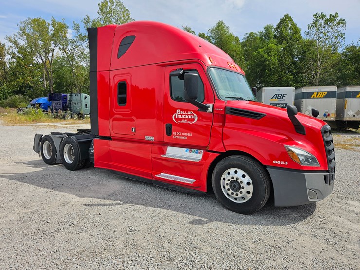 2019-freightliner-cascadia-126-image-26
