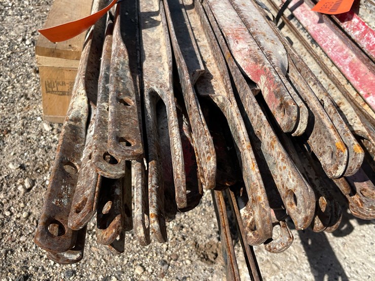 #1952-•-bundle-of-(20)-scaffolding-x-braces-image-5