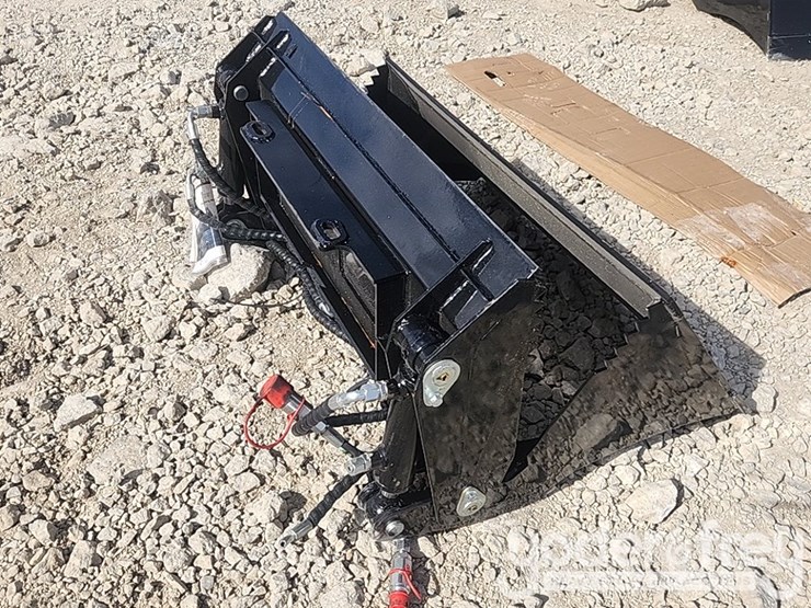 unused-2025-4-in-1-bucket-to-suit-mini-skidsteer-image-4