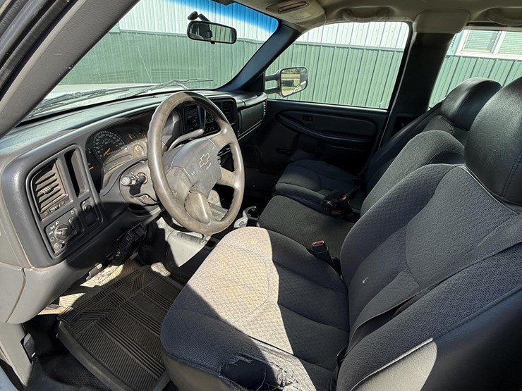 2006-chevrolet-2500hd-image-6