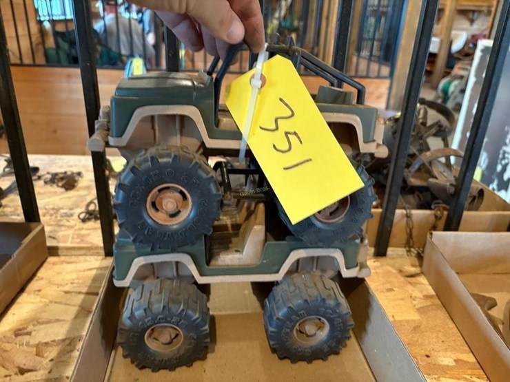 toy-trucks-image-1