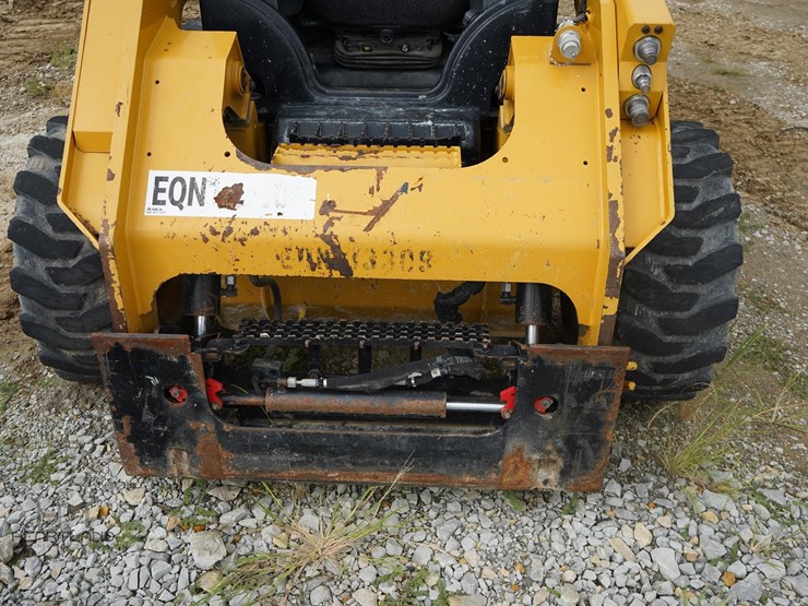 2019-caterpillar-262d-image-16
