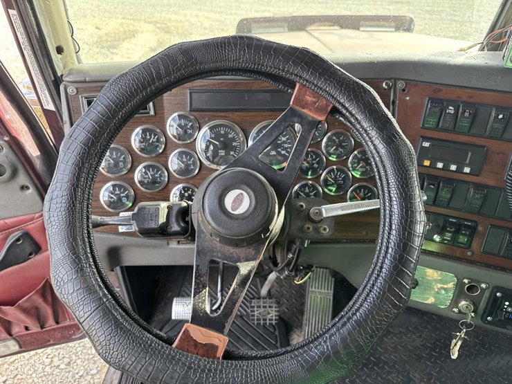 western-star-4964ex-image-45
