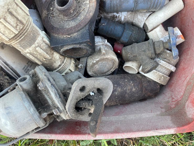 #5076-•-assorted-plumbing-fittings-image-8