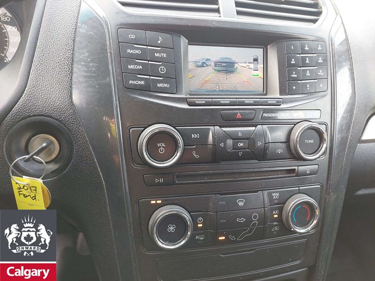 2017-ford-explorer-image-9
