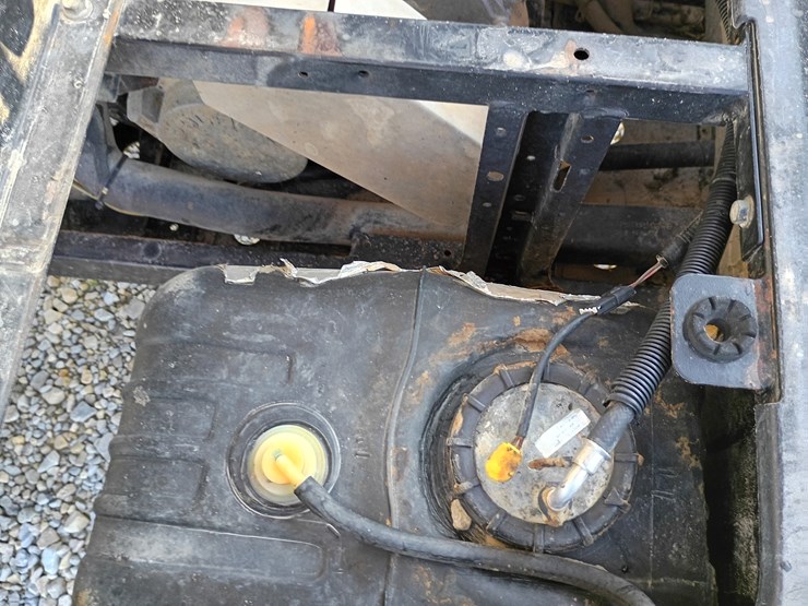 2013-bobcat-3400-image-17