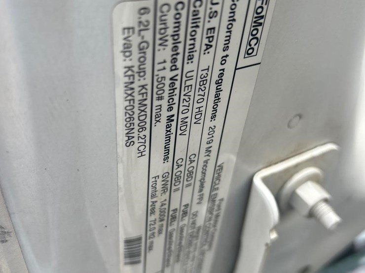 2019-ford-f350-xl-image-48
