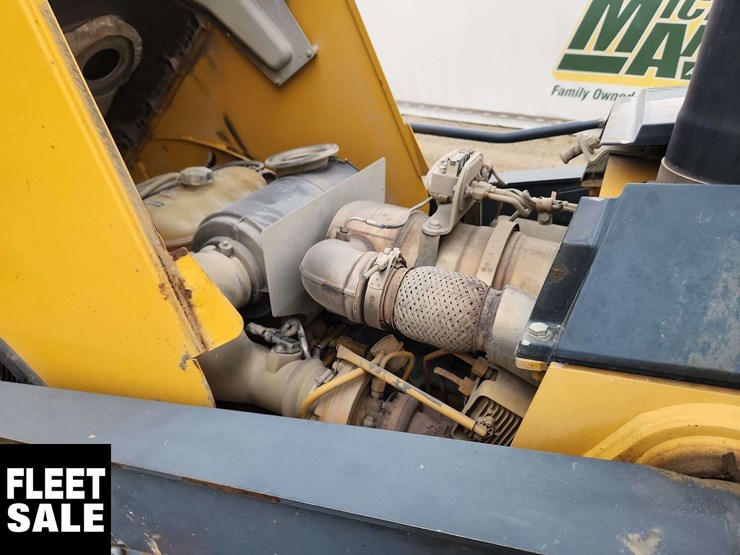 2014-deere-410k-image-15