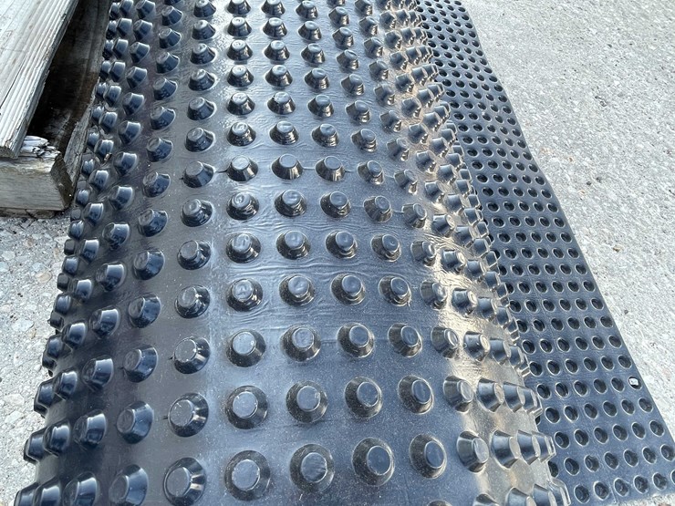 #1968-•-(1)-roll-of-drainage-material-image-4