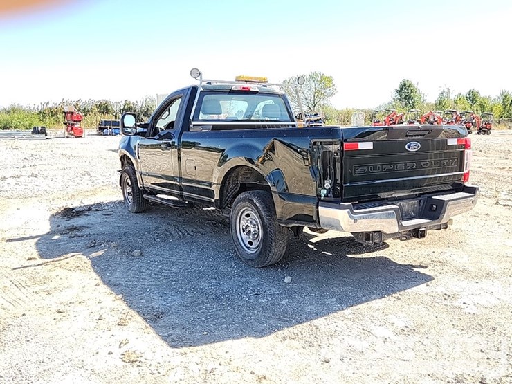 2020-ford-f250-xl-image-7