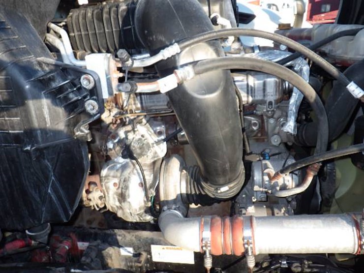 2022-freightliner-cascadia-126-image-15