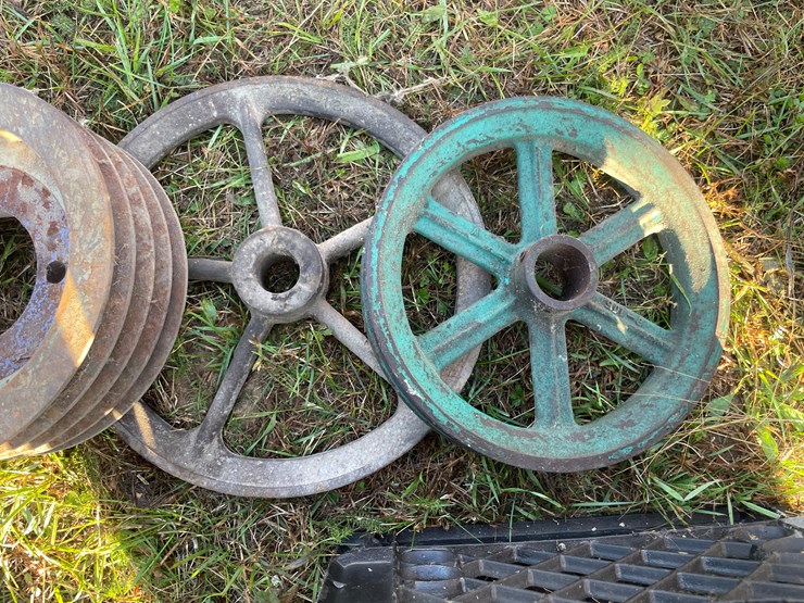 #5077-•-assorted-pulleys-image-6