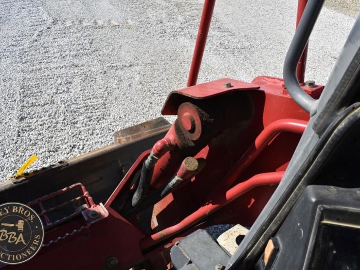 2020-takeuchi-tl12r2-image-63