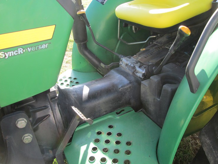 2001-john-deere-5205-image-23