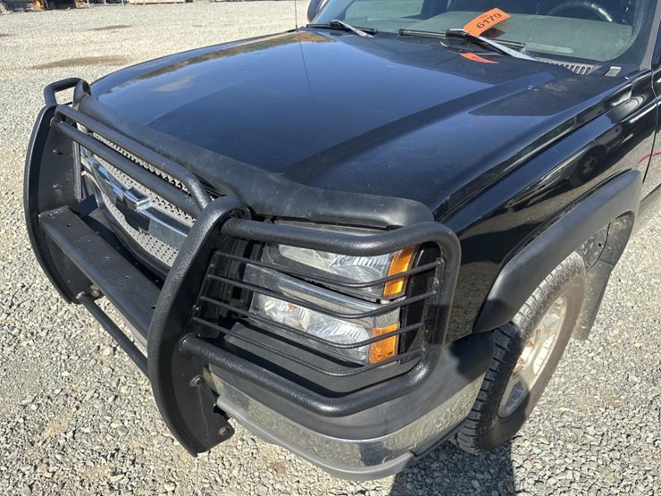 2005-chevrolet-silverado-1500-image-9