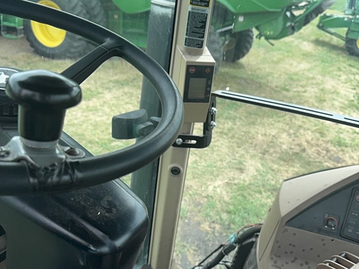 john-deere-8300-image-32