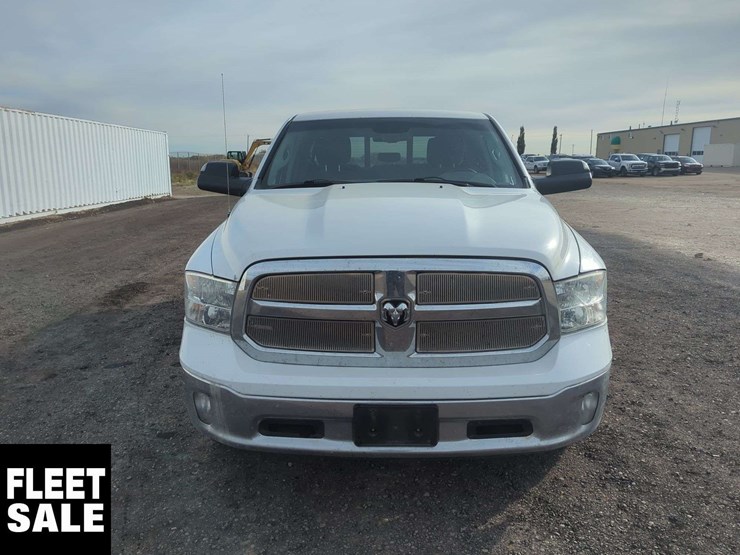 2014-ram-1500-slt-image-22