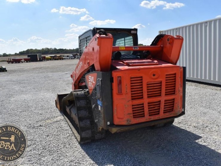 2021-kubota-svl97-2-image-18