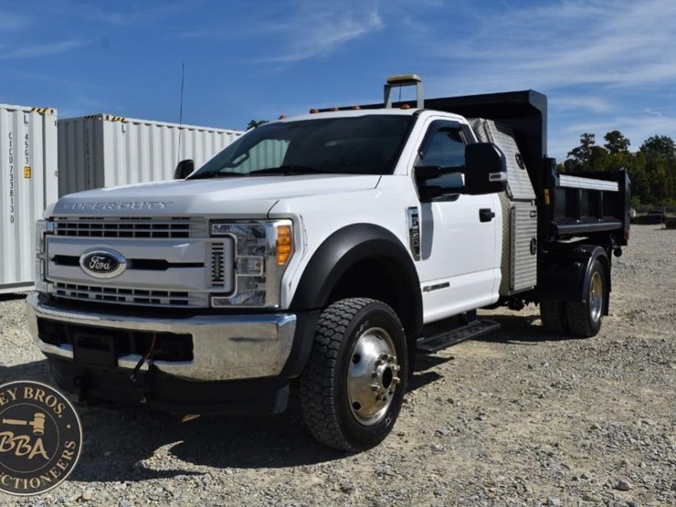 2017-ford-f550-image-33