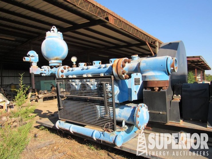 2013-caterpillar-d398-image-3