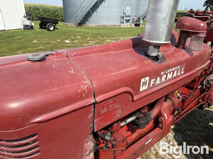 1954-farmall-super-m-ta-2wd-tractor-image-13