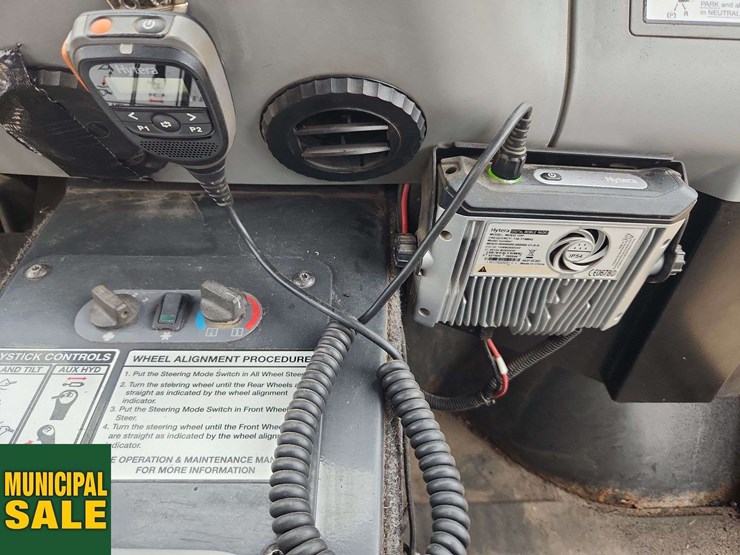 2014-bobcat-toolcat-5600-image-24