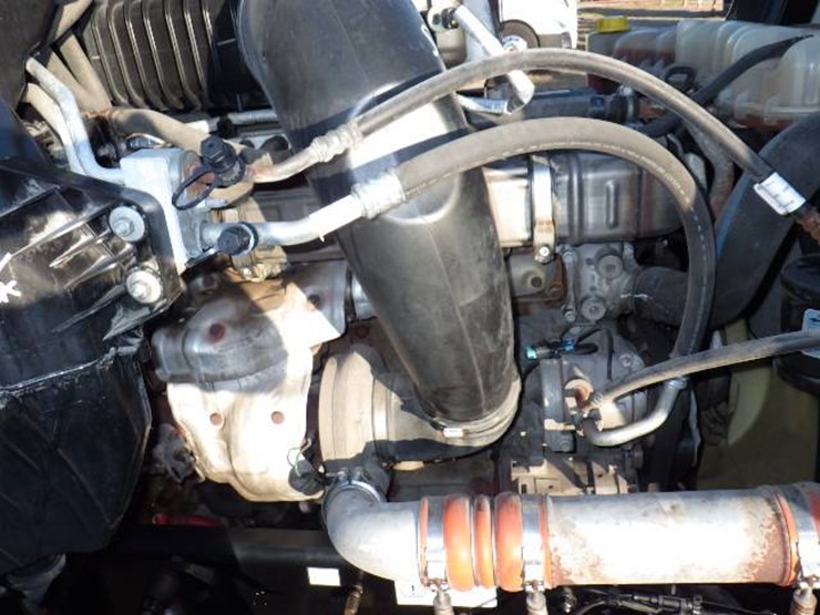 2021-freightliner-cascadia-126-image-16
