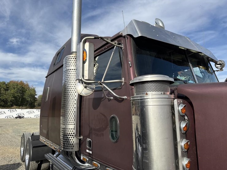 western-star-4964ex-image-34