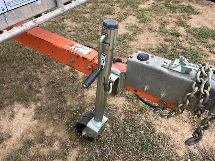 2018-jlg-t500j-image-8